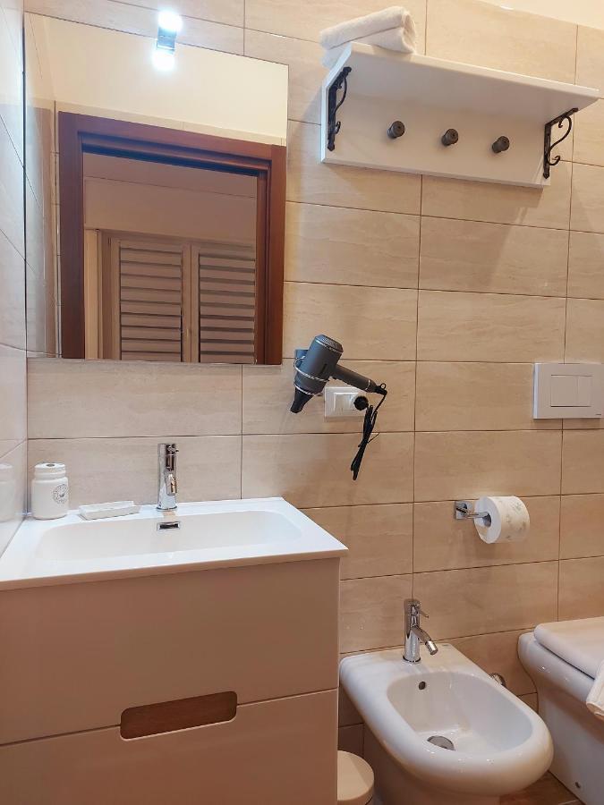 I Tre Marchi Rooms / Camera Mare 泰尔莫利 外观 照片